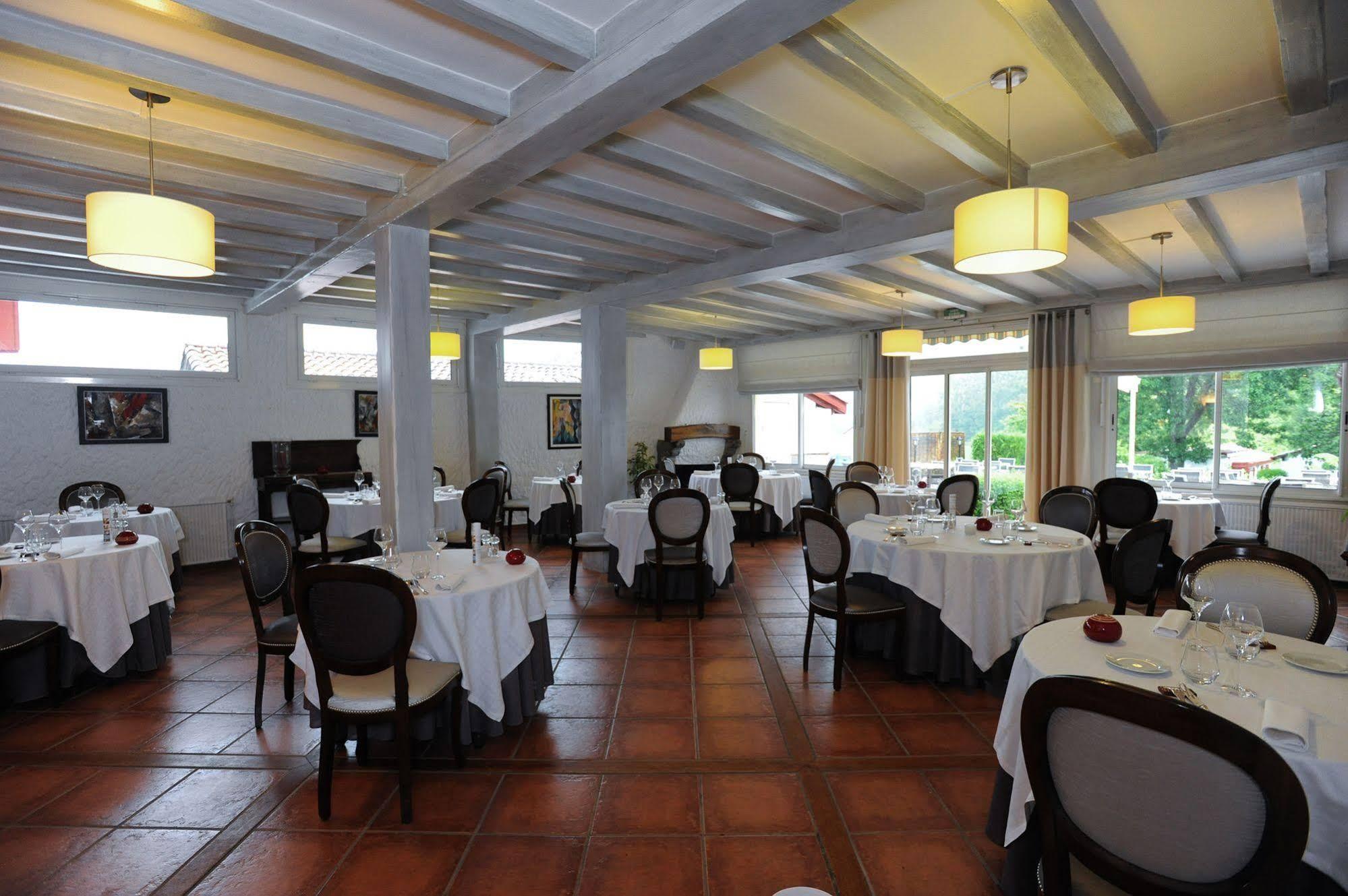 Hotel Restaurant & Spa La Maison Oppoca Aïnhoa Exterior foto
